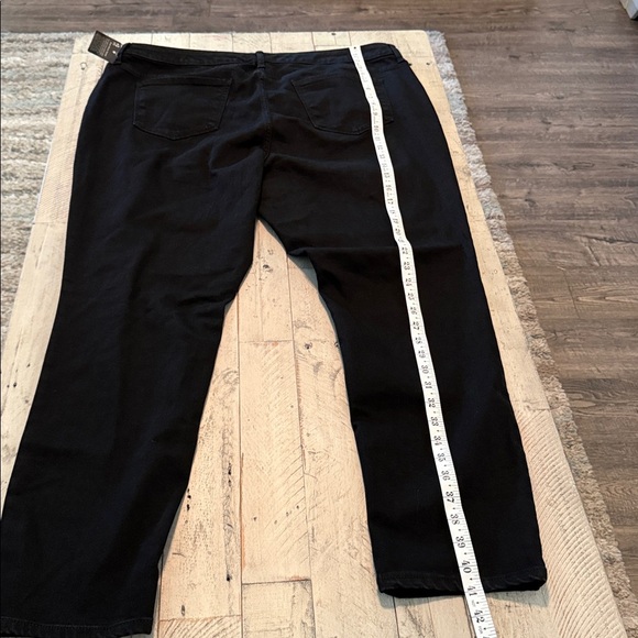 NWT a.n.a Women’s Dark Rinsed Black Mid-Rise Skinny Jeans Size 20W - Picture 8 of 11